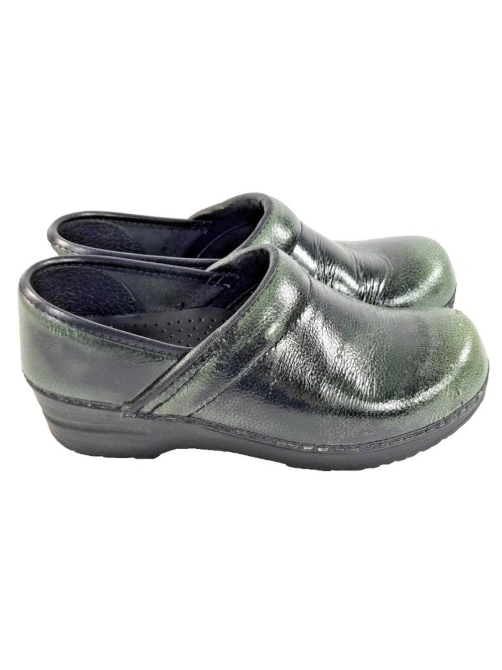 Sanita Original Danish Clogs Professional Patent Closed Back Green Leather 37